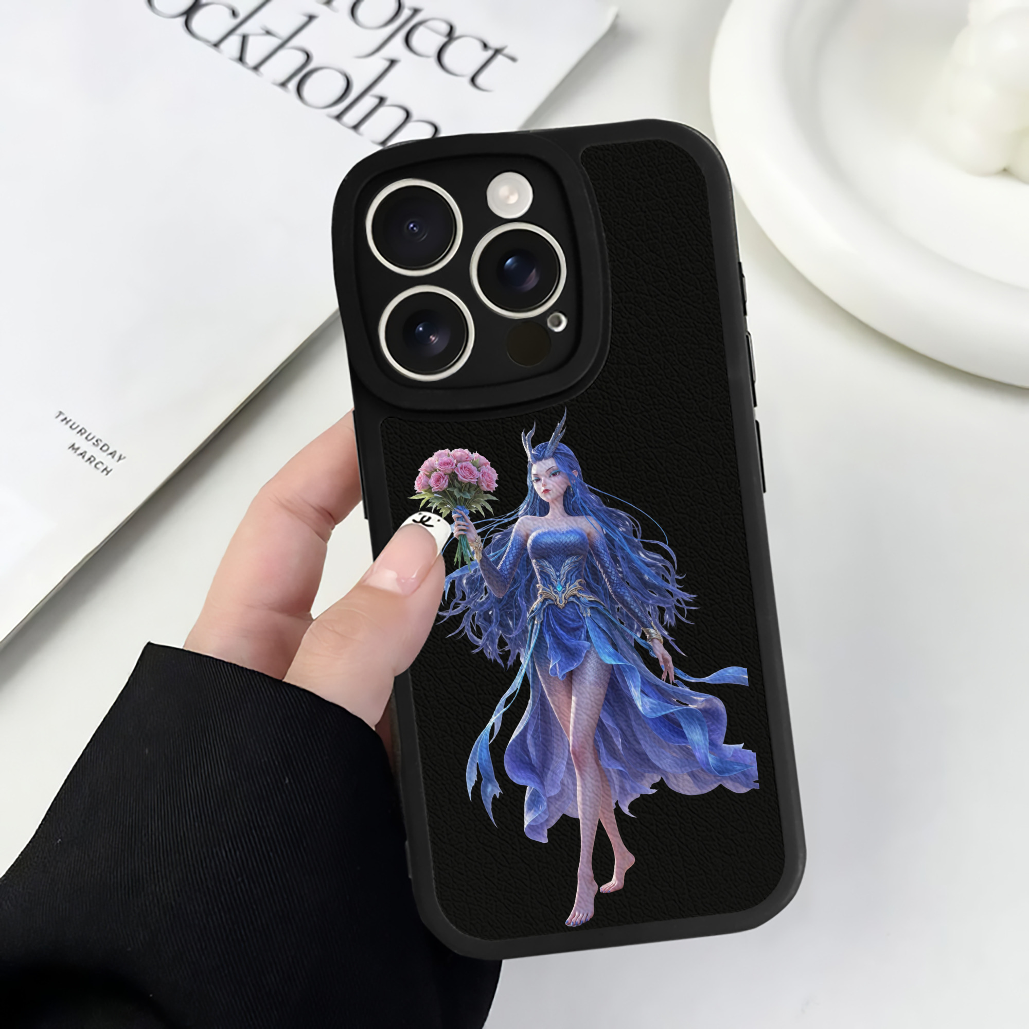 （画像用） Ne Zha 2 ナタ 魔童の大暴れ 【iPhone 16シリーズ対応】シリコンスマホケース（レザー調） 材質：シリコン
